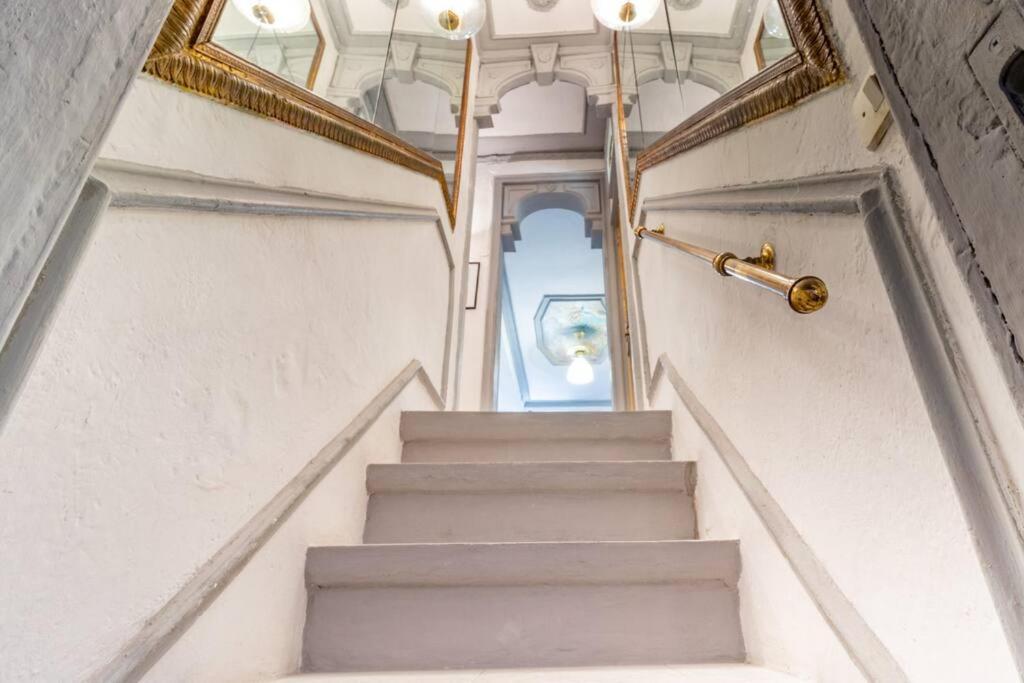 Firenze Duomo 400 Metri *Dimora Degli Specchi* Apartman Kültér fotó